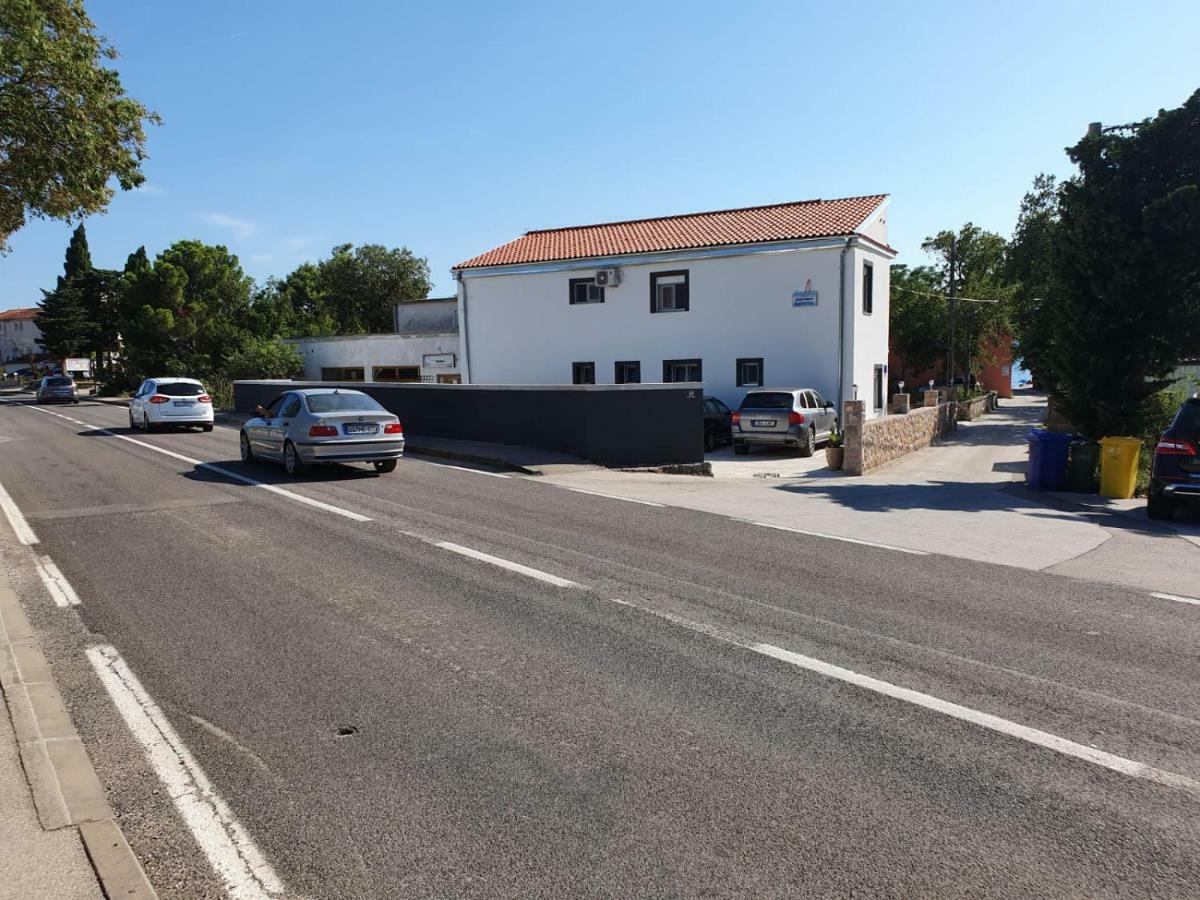 Jeli Apartments Starigrad Paklenica Eksteriør billede