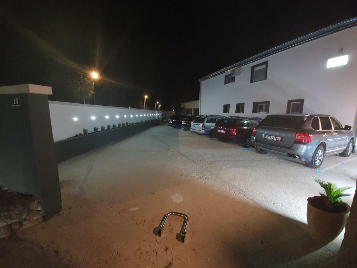 Jeli Apartments Starigrad Paklenica Eksteriør billede