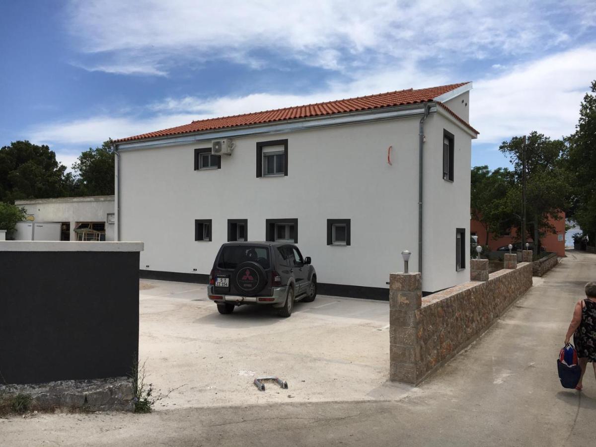 Jeli Apartments Starigrad Paklenica Eksteriør billede