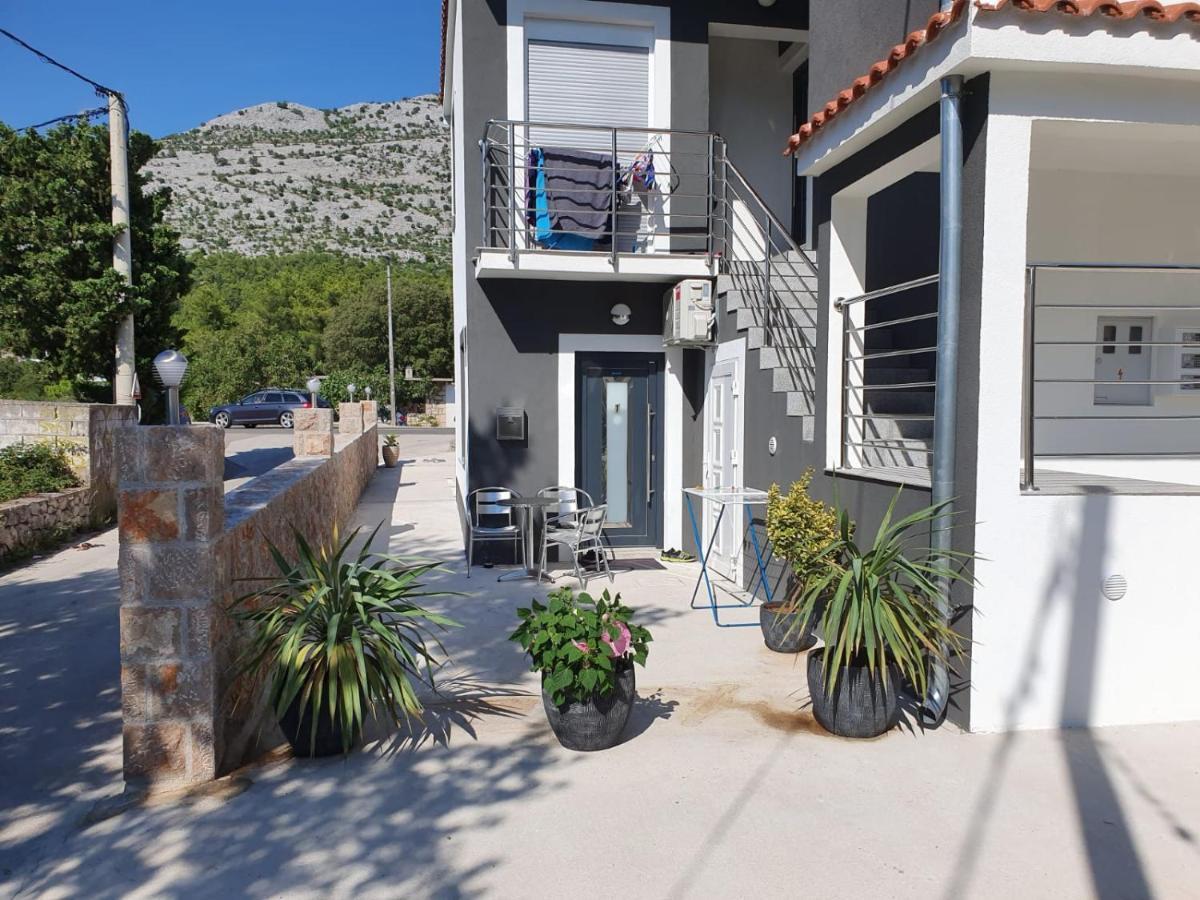 Jeli Apartments Starigrad Paklenica Eksteriør billede