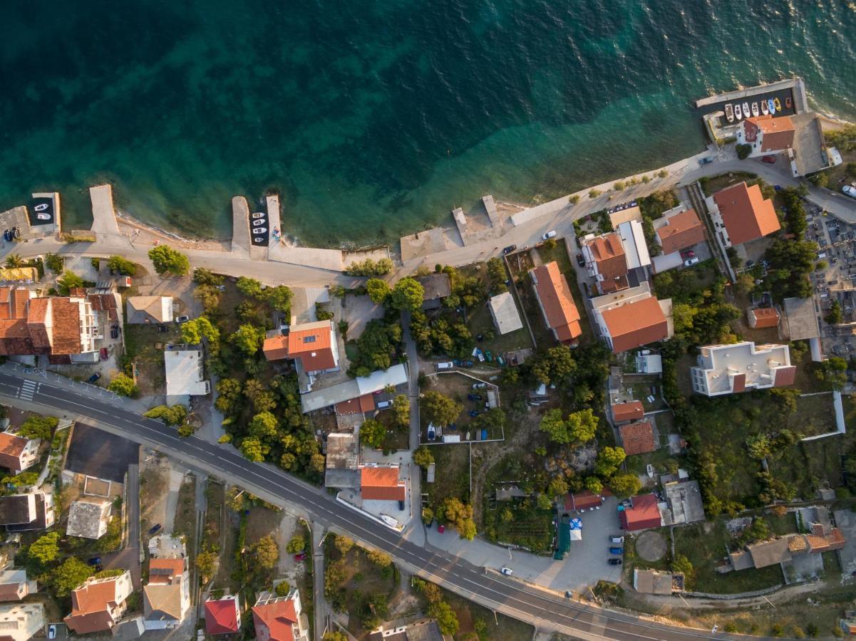 Jeli Apartments Starigrad Paklenica Eksteriør billede